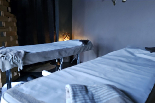 Escapade Bien-Être avec Jacuzzi, Sauna et Massage à Naturalia Institut et Spa (Saint-Gély-du-Fesc, Hérault - 34)