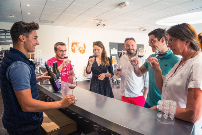 Visite des Chais et Dégustation de Spécialités Locales pour deux (Chinon, Indre-et-Loire - 37)