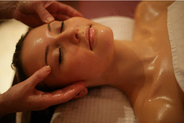 Soin et Massage du Visage aux Fleurs et Fruits de Bali au Natural Spa Institut (Grand Plaisir, Yvelines - 78)