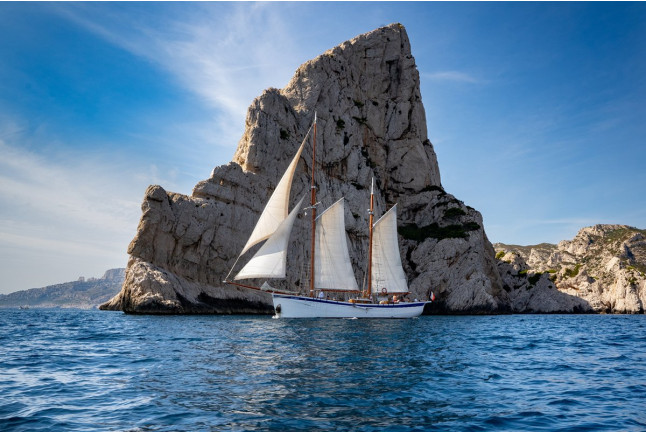 Soirée en Bateau au Soleil Couchant avec Cocktail Dînatoire (Marseille, Bouches-du-Rhône - 13)