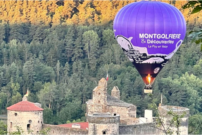Vol en Montgolfière avec Champagne (Le Puy en Velay, Haute-Loire - 43)