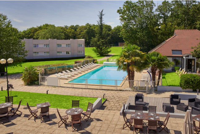 Séjour en Chambre Classique avec Petit-déjeuner pour deux au Novotel Fontainebleau Ury 4* (Ury, Seine-et-Marne - 77) 