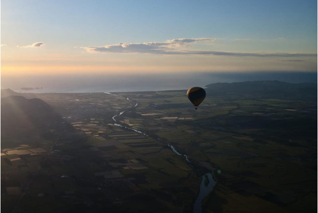 Vol en Montgolfière avec Champagne au-dessus de l'Empordà (Costa Brava, Espagne)