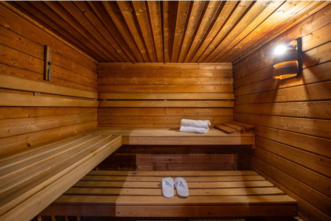 Weekend Bien-être de 2 Nuits avec Petit-déjeuner, Accès Spa, Dîner et Sauna Privé au Domaine du Limonay 4* (Saint-Méloir-des-Ondes, Bretagne - 35)