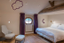 Séjour de 2 nuits en Chambre Prestige avec Diner, Sauna et Visite au Château Prieuré Marquet (Saint-Martin-du-Bois, Gironde - 33)