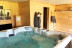 Spa Jacuzzi Privatif avec Champagne et Gourmandises en duo à la Bulle d'Eden (Bayonne, Nouvelle-Aquitaine - 64)