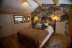 Séjour en Logement Insolite : Nuit en Tiny House avec Petit-déjeuner et Spa Privatif au domaine Cœur de Bull (Cahuzac-sur-Vère, Occitanie - 81)