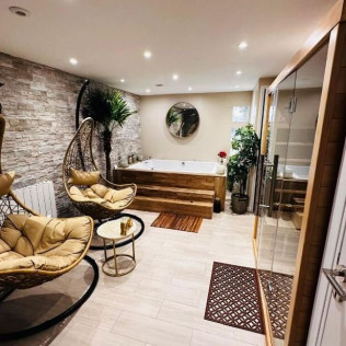 Instant Cocooning avec Spa Privatif à Liyah Paris (Paris, Île-de-France - 75)
