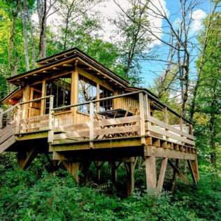 Séjour Insolite : Nuit en Cabane Perchée dans les Bois avec Jacuzzi Privatif au Domaine d’Escapa (Estipouy, Gers - 32)