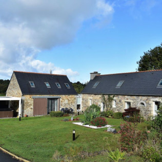 Séjour en Gîte avec Spa et Dîner au Domaine de Lesleac'h (Plouégat-Moysan, Finistère - 29)