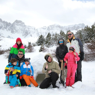 Pack de Survie Nordique : Orientation, Raquettes et Construction d'Igloos (Huesca, Espagne)