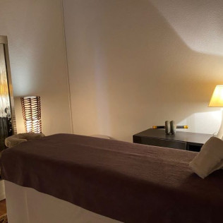 Soin œnothérapie : Spa, Massage et Dégustation de Vins au Château Belloy pour deux (Saint-Michel-de-Fronsac, Gironde - 33)
