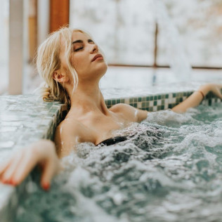 Massage Détente Signature, Gommage, Soin Visage et Jacuzzi pour deux au Spa Solina (Corneilhan, Hérault - 34)