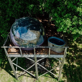 Séjour en Logement Insolite : Nuit dans une Bulle avec Jacuzzi Privatif aux Bulles Perchées de Lartigue (Margouet-Meymes, Occitanie- 32)
