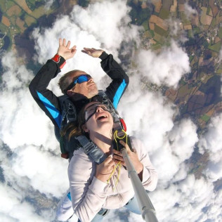 Saut en Parachute en Vendée avec Photos et Vidéos (2 zones de saut)