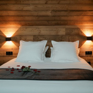 Séjour Romantique en Suite avec Spa Privatif et Petit-déjeuner à La Clé des Granges 5* (Notre-Dame-de-la-Mer, Yvelines - 78)