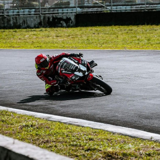 Journée Stage de Pilotage Moto pour Novices sur le Circuit Pau Arnos (Pyrénées Atlantiques - 64)