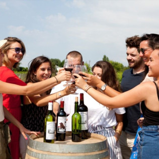 Visite de Château avec Assemblage et Dégustation de Vins de Bordeaux en Duo (Cadaujac, Gironde- 33)