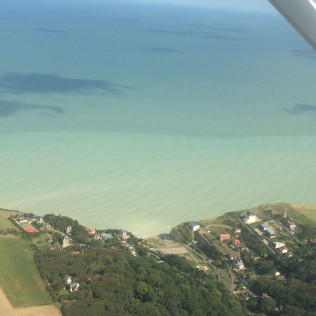 Balade Aérienne Privée au-dessus des Plages du Débarquement pour deux (Carpiquet, Calvados - 14)