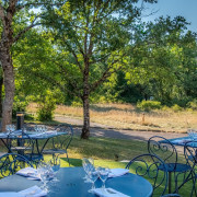Nuit en amoureux : Séjour en Chambre Supérieure avec accès Spa, Gourmandise et Vin à l'Hôtel Causse Comtal Rodez, The Originals Relais (Gages, Aveyron - 12) 