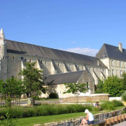 Visite de l'Abbaye Royale de Bourgueil avec Dégustation (Bourgueil, Indre-et-Loire - 37)