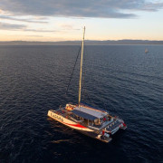 Croisière en Soirée avec Dîner en Catamaran (Var / Bouches-du-Rhône / Alpes-Maritimes)