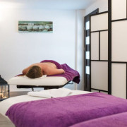 Massage avec Spa, Jacuzzi et Hammam Privatifs et accès à la Piscine pour deux à l'Espace Zen'Ing (Gondecourt, Nord - 59)