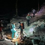 Balade Nocturne Trappeur en Raquettes à Neige avec Repas Auvergnat et Descente Snake Gliss (Laveissière, Cantal - 15)