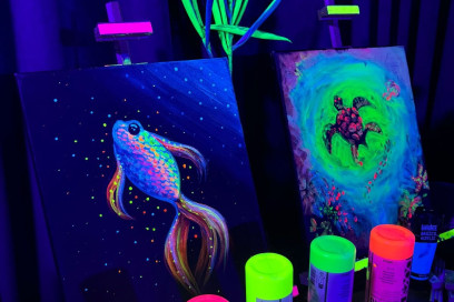 Peinture Lumineuse Dans Le Noir Neptune - 70 Cm, Acrylique Et Phosphorescente, Toile Peinte à La Main